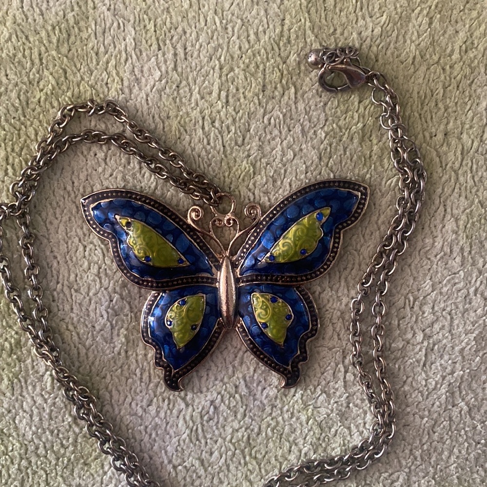 Butterfly Necklace - Picture 6 of 6